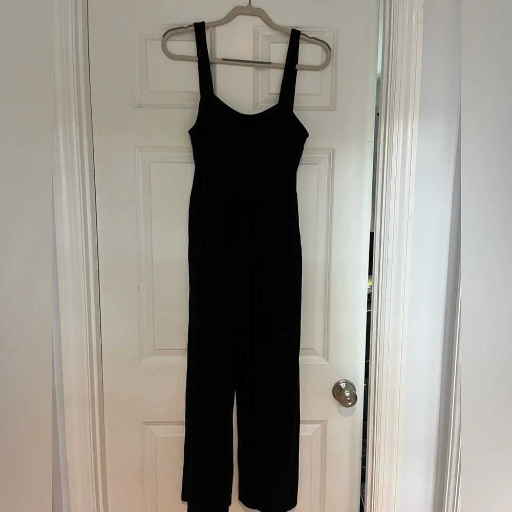 Wilfred Comfy Crop Black Jumpsuit - Picture 3 of 3
